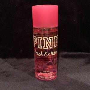 PINK body spray fresh & clean